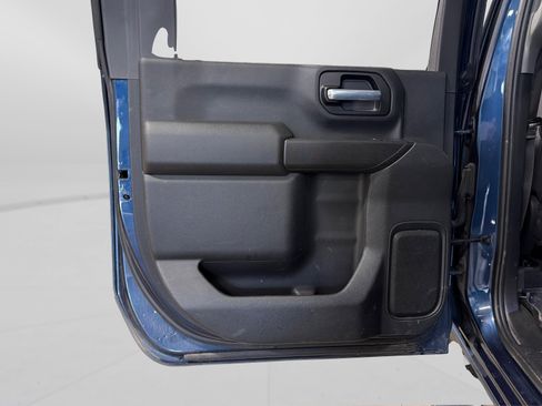 Used 2021 Chevrolet Silverado 2500 Custom w/ Custom Value Package image 33