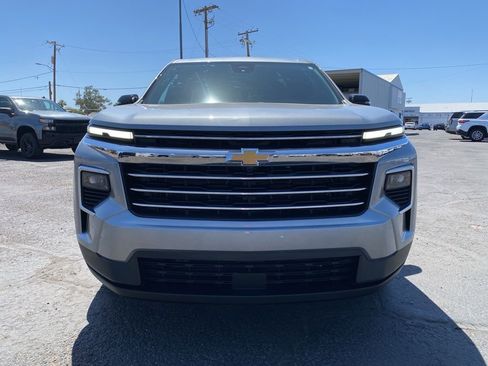 Used 2025 Chevrolet Traverse LT FWD image 22