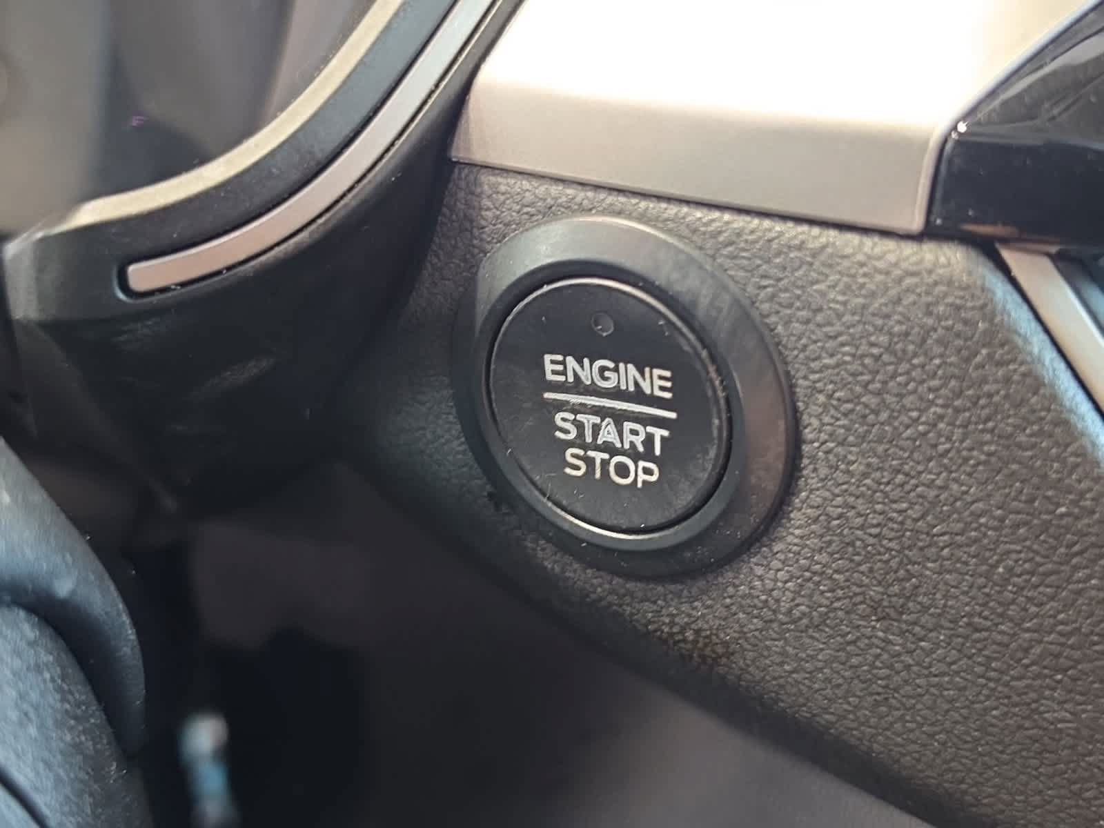 Used 2020 Ford Escape SE AWD/4WD image 28