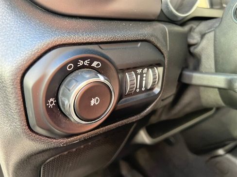 Used 2020 Jeep Wrangler Sport image 24