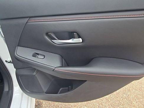 New 2025 Nissan Sentra SR w/ SR Premium Package image 28