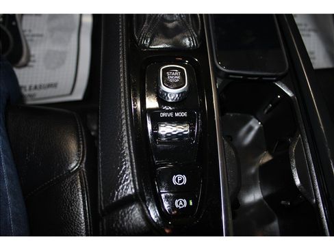 Used 2021 Volvo XC90 T5 Momentum w/ Protection Package Premier image 34