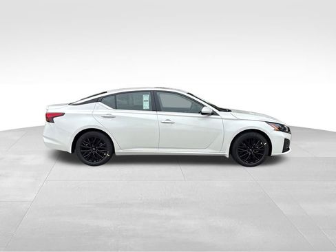 New 2025 Nissan Altima 2.5 SV w/ SV Special Edition Package image 5