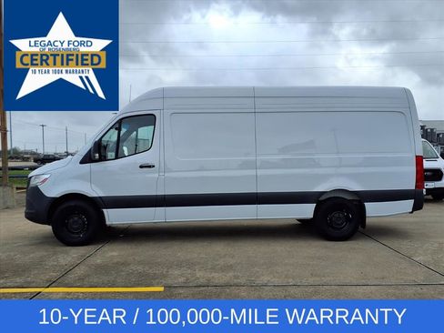 Used 2025 Mercedes-Benz Sprinter 2500 image 3