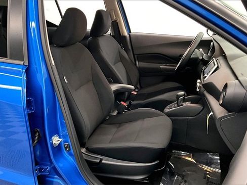 New 2025 Nissan Kicks Play S image 32