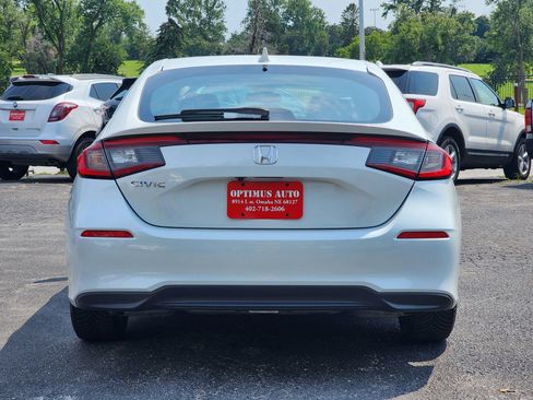 Used 2024 Honda Civic EX-L image 6