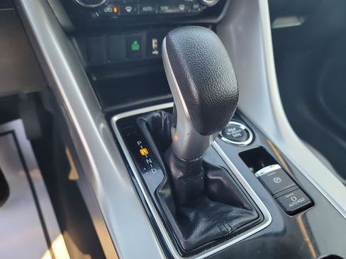 Used 2022 Mitsubishi Eclipse Cross SE image 15