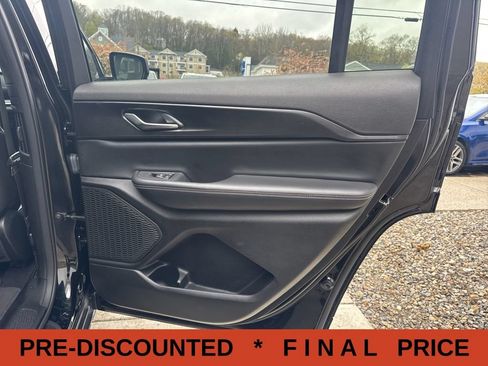 Used 2023 Jeep Grand Cherokee L Laredo AWD/4WD image 43
