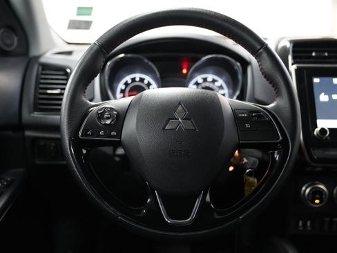 Used 2025 Mitsubishi Outlander Sport AWD image 18