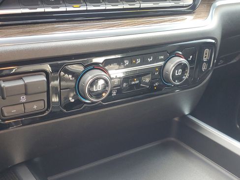 Used 2024 Chevrolet Silverado 2500 LT w/ All Star Edition image 27