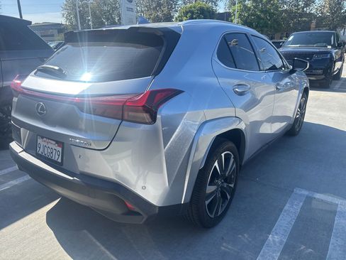 Used 2024 Lexus UX 250h FWD w/ Premium Package image 3