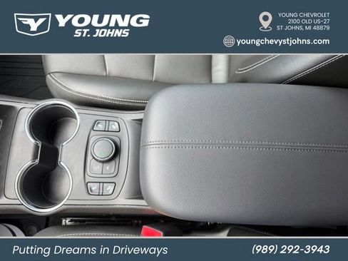 Used 2024 GMC Terrain SLT w/ LPO, Floor Liner Package AWD/4WD image 23