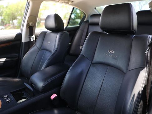 Used 2009 INFINITI G37 Journey w/ Premium Pkg image 6