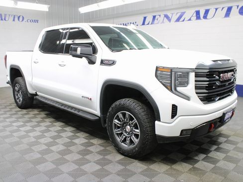 Used 2024 GMC Sierra 1500 AT4 w/ Technology Package image 3