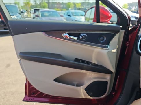 Used 2020 Lincoln Nautilus Reserve FWD image 32