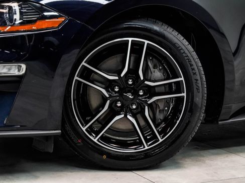 Used 2021 Ford Mustang GT RWD image 3