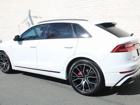 Used 2019 Audi Q8 Prestige w/ Luxury Package image 9