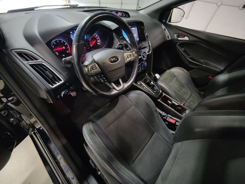 Used 2017 Ford Focus RS image 25