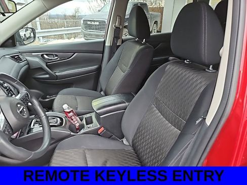 Used 2018 Nissan Rogue SV w/ Premium Package image 10