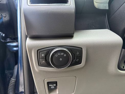 Used 2019 Ford F150 XLT image 7