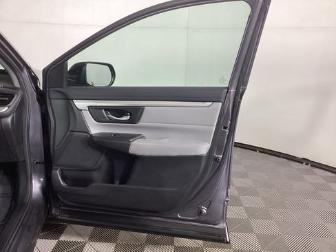 Used 2017 Honda CR-V LX image 8