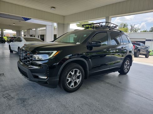Used 2023 Honda Passport TrailSport image 1