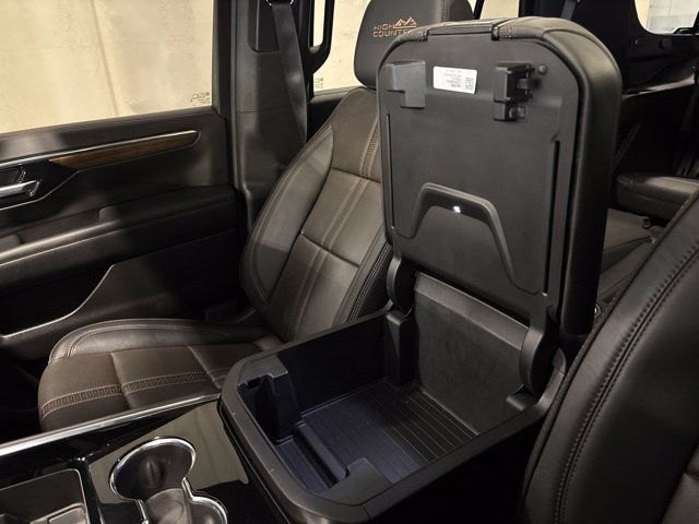 Used 2026 Chevrolet Tahoe High Country AWD/4WD image 31