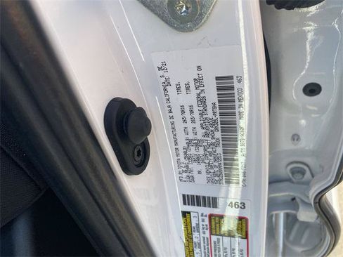 Certified 2022 Toyota Tacoma TRD Off-Road w/ Technology Package AWD/4WD image 33