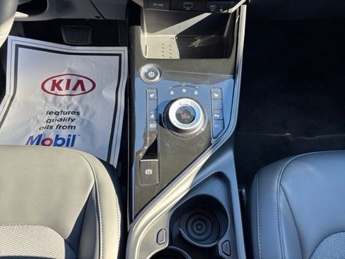 Certified 2025 Kia Niro Wind w/ Wind Preserve Package image 14