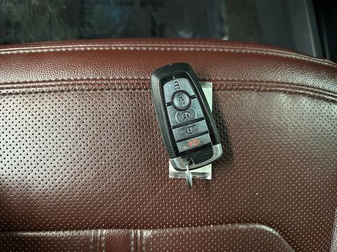 Used 2023 Ford Expedition Limited AWD/4WD image 45