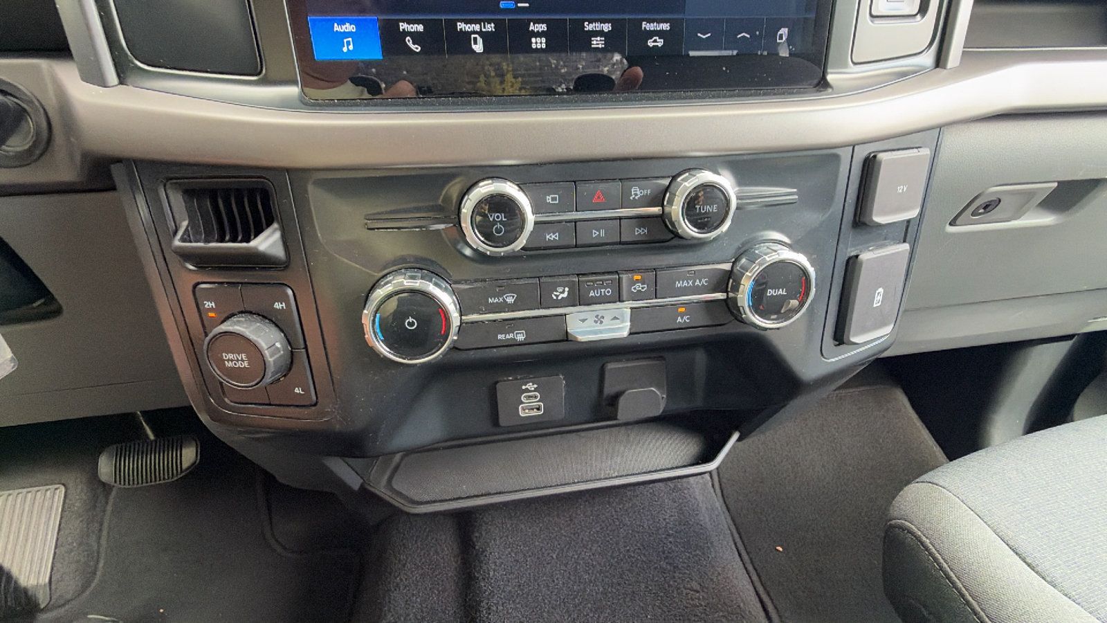 Used 2025 Ford F150 XLT w/ Equipment Group 301A Standard AWD/4WD image 30