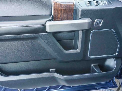 Used 2017 Ford F150 Platinum w/ Equipment Group 701A Luxury image 19