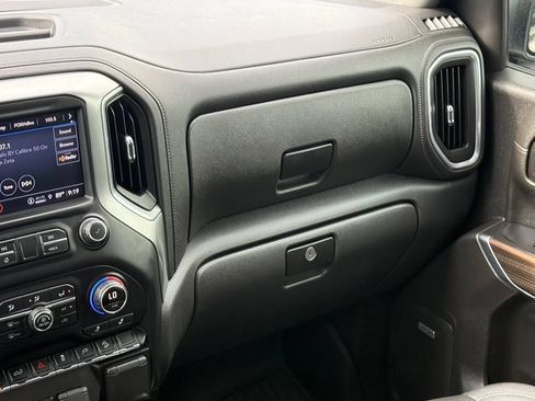 Used 2021 Chevrolet Silverado 1500 LT Trail Boss w/ Convenience Package II AWD/4WD image 22