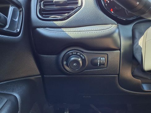 Used 2021 Dodge Durango GT w/ Blacktop Package RWD image 13