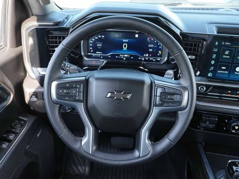 Used 2025 Chevrolet Silverado 1500 LT Trail Boss w/ Convenience Package II AWD/4WD image 32