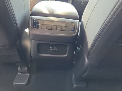 New 2025 Nissan Pathfinder SV image 15