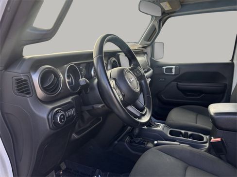 Used 2021 Jeep Gladiator Sport image 11