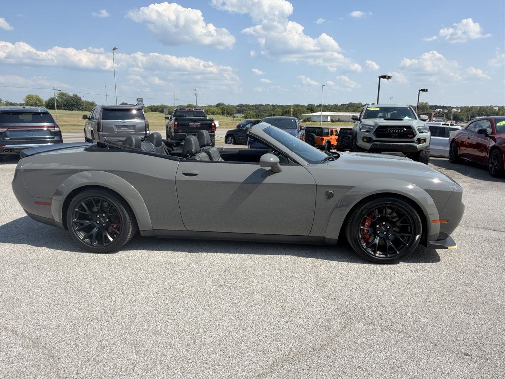 New 2023 Dodge Challenger SRT Hellcat RWD image 4
