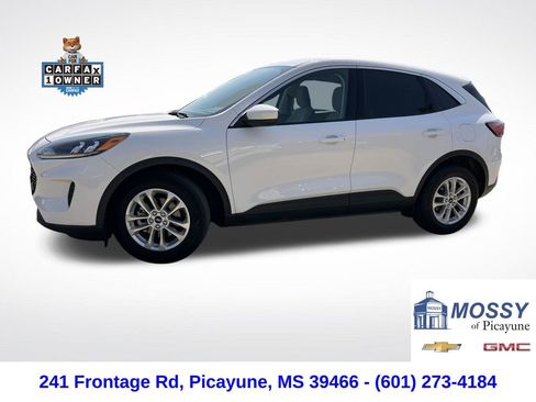 Used 2021 Ford Escape SE image 1