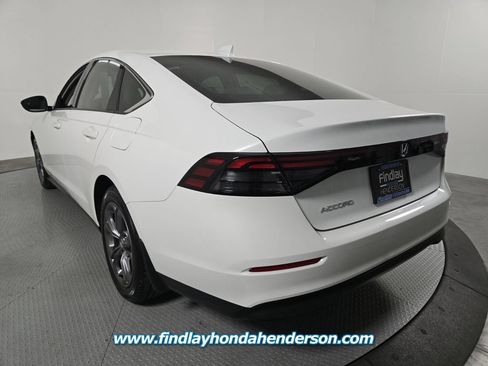 Certified 2023 Honda Accord EX image 4