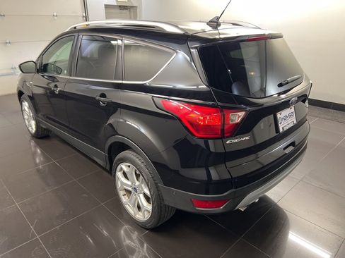 Certified 2019 Ford Escape Titanium image 4