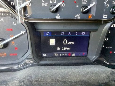 Used 2022 GMC Sierra 1500 AT4 w/ AT4 Preferred Package AWD/4WD image 13