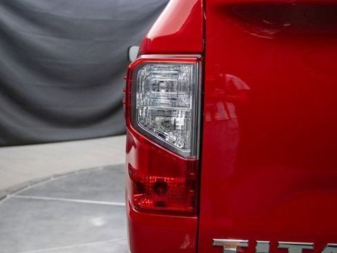 Used 2024 Nissan Titan SV w/ SV Convenience Package image 13
