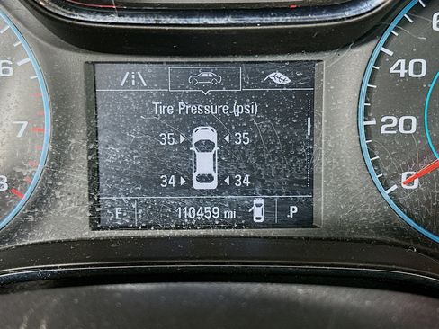 Used 2017 Chevrolet Cruze LT w/ Convenience Package FWD image 19