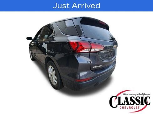 Used 2022 Chevrolet Equinox LS w/ LPO, Floor Liner Package image 7