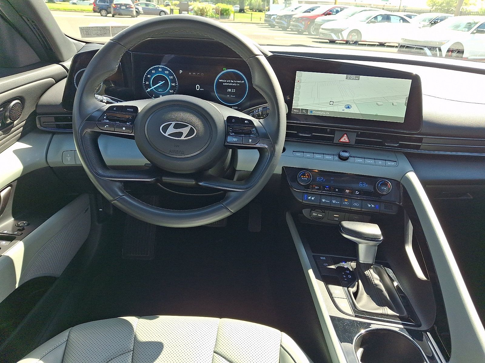 Certified 2025 Hyundai Elantra Limited FWD image 11