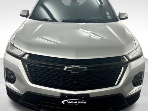 Used 2022 Chevrolet Traverse LT w/ Midnight/Sport Edition FWD image 3