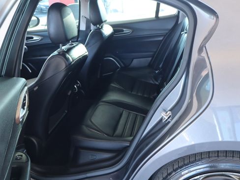 Used 2017 Alfa Romeo Giulia Ti w/ TI 19" Sport Package image 29