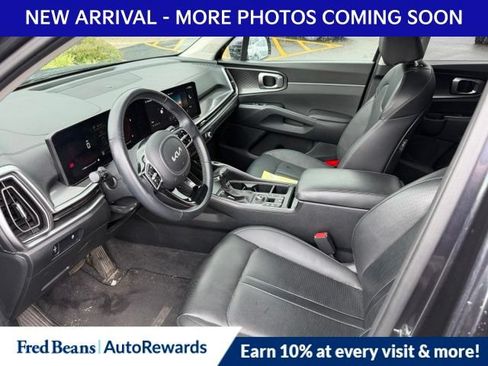 Used 2025 Kia Sorento S AWD/4WD image 10