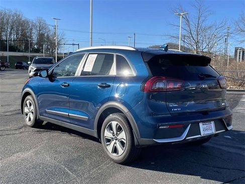 Used 2019 Kia Niro EX image 3